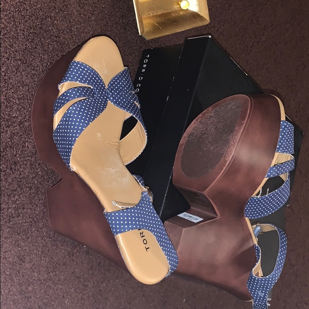 🎊🎉🎊Torrid sandals🎊🎉🎊